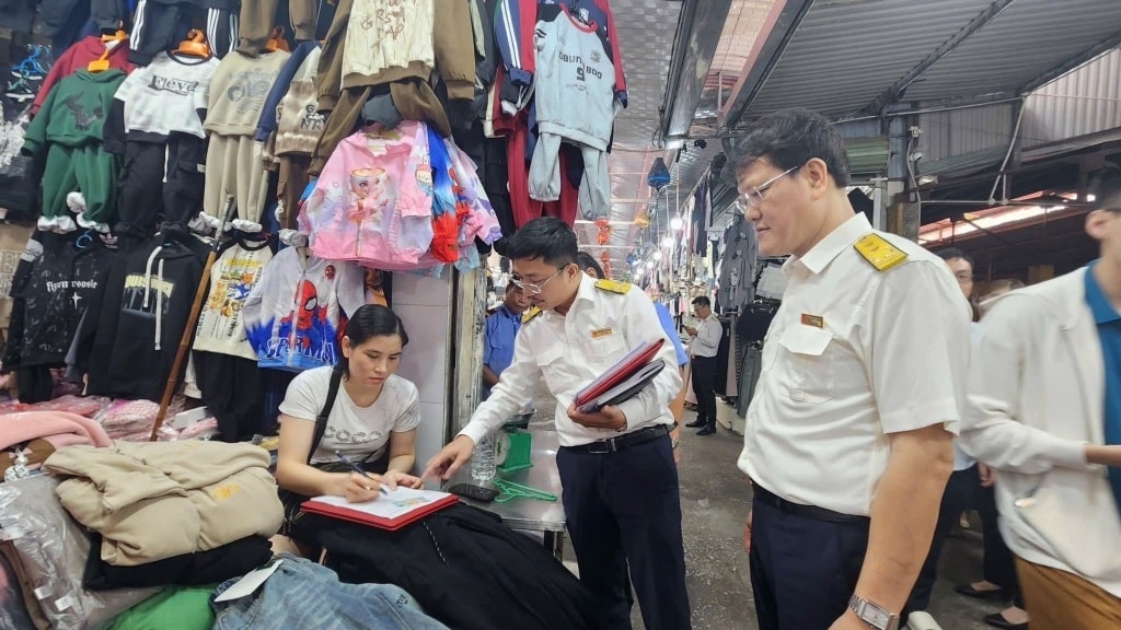 Hộ kinh doanh lưu ý: Các mốc thời gian khai thuế năm 2026, chậm nộp có thể bị phạt tối đa 25 triệu đồng