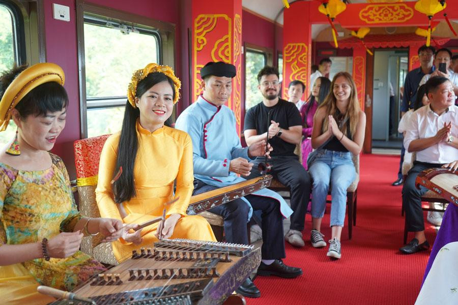 tau-hue-da-nang1_1774516986.jpg