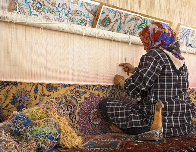 Thảm ‘săn mồi’ Ba Tư trở thành ẩn dụ chiến lược: Iran dùng di sản văn hóa để răn đe quân sự - Ảnh 3.