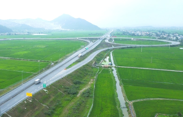 Cao tốc 24.000 tỷ kết nối đến nước láng giềng sắp khởi công, người dân đồng thuận nhường đất làm đường- Ảnh 2.