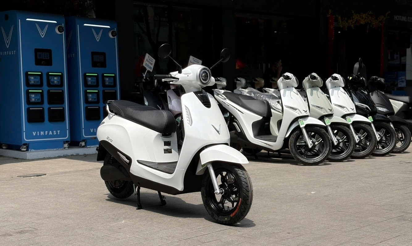 Bán Honda Wave Alpha, kĩ sư công nghệ mua xe điện VinFast Evo đã nói thẳng về pin, ‘vạch rõ’ hạ tầng trạm sạc cùng quãng đường đi thực tế - Ảnh 1.