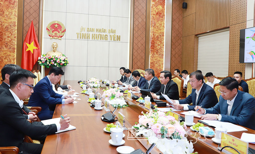 Hình ảnh tại buổi làm việc. Nguồn ảnh: Báo Hưng Yên