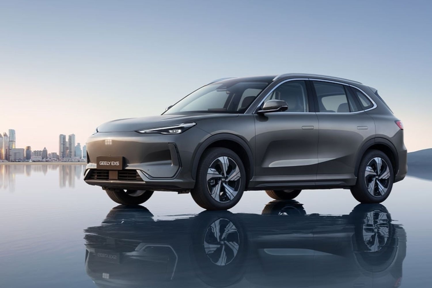 Geely EX5 EM-i chốt giá từ 789 triệu: Sạc nhanh 16 phút từ 30 lên 80%, p hả hơi nóng lên phân khúc C-SUV - Ảnh 2.