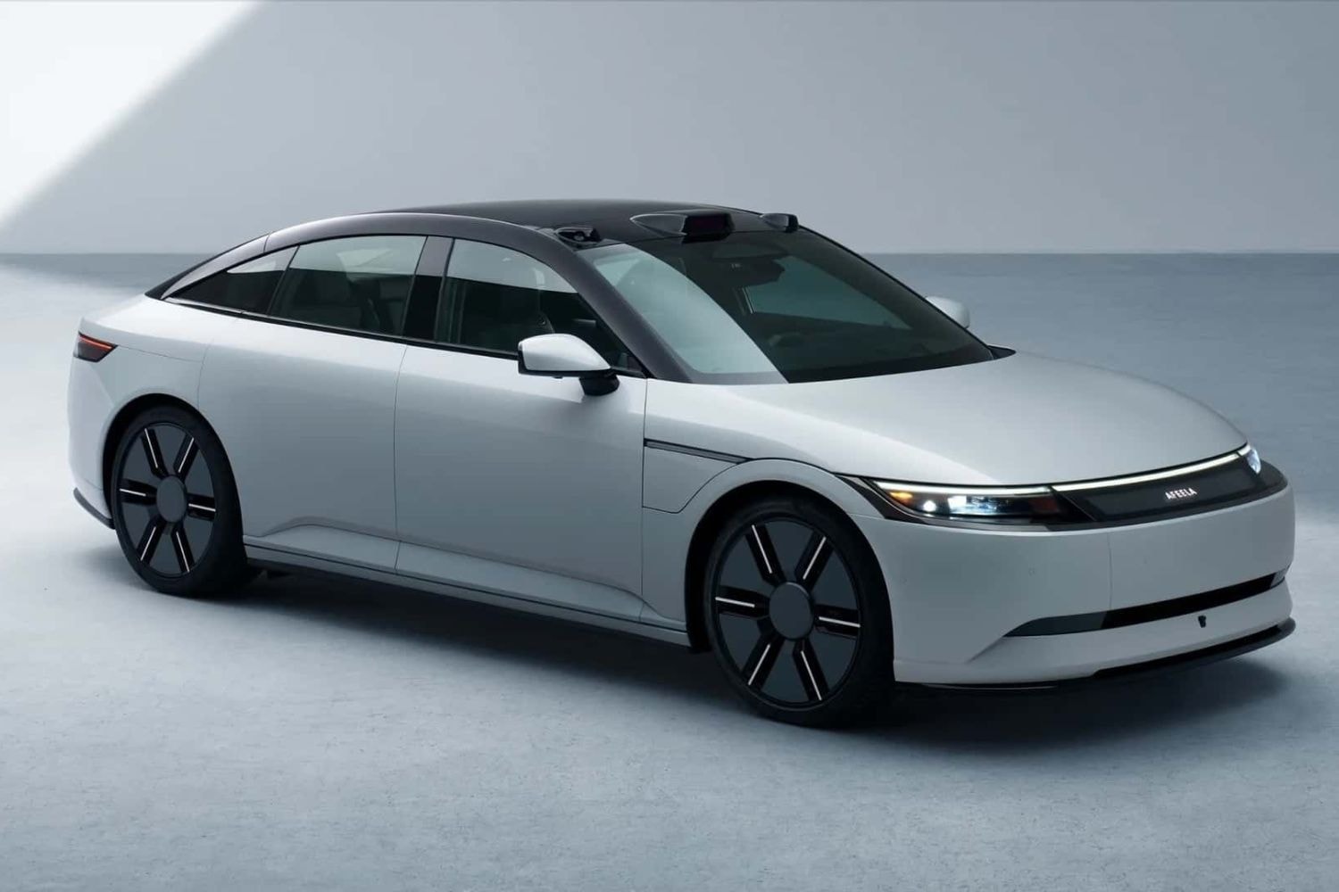 Thêm một 'ông lớn' công nghệ khai tử dự án xe điện ngay trước thềm ra mắt: Sân chơi tiềm năng này đang dành cho ai?