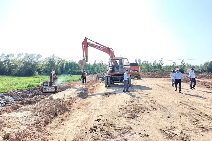 Nỗ lực gỡ khó cho tuyến cao tốc gần 44.000 tỷ băng qua con đèo hiểm trở, chạy dọc tỉnh lớn thứ 2 Việt Nam- Ảnh 1.