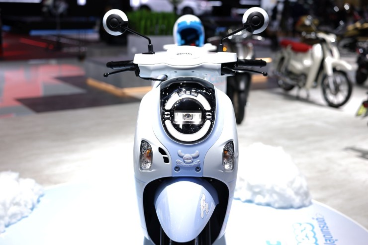 Honda Scoopy-2