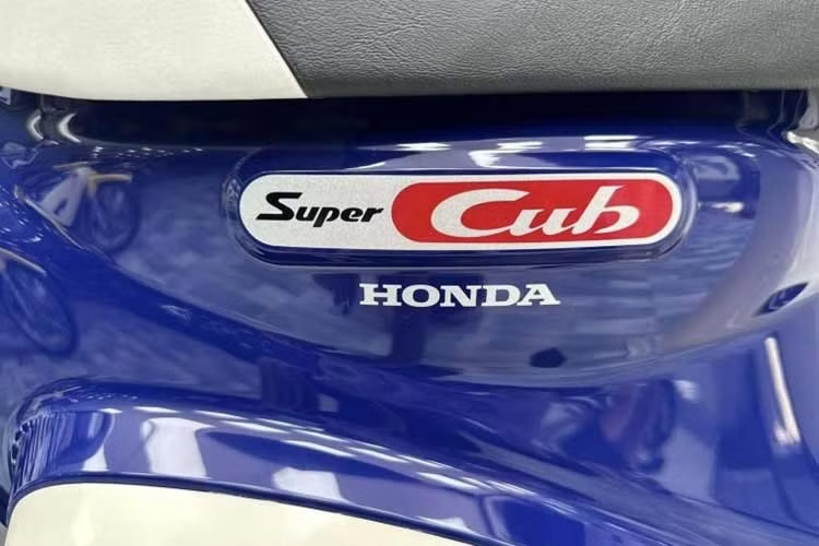 'Xe thồ' giá 165 triệu gây sốc: Honda tung mẫu Cub cực lạ, thiết kế khác hẳn bản quen thuộc, lý do khiến nhiều người tò mò?