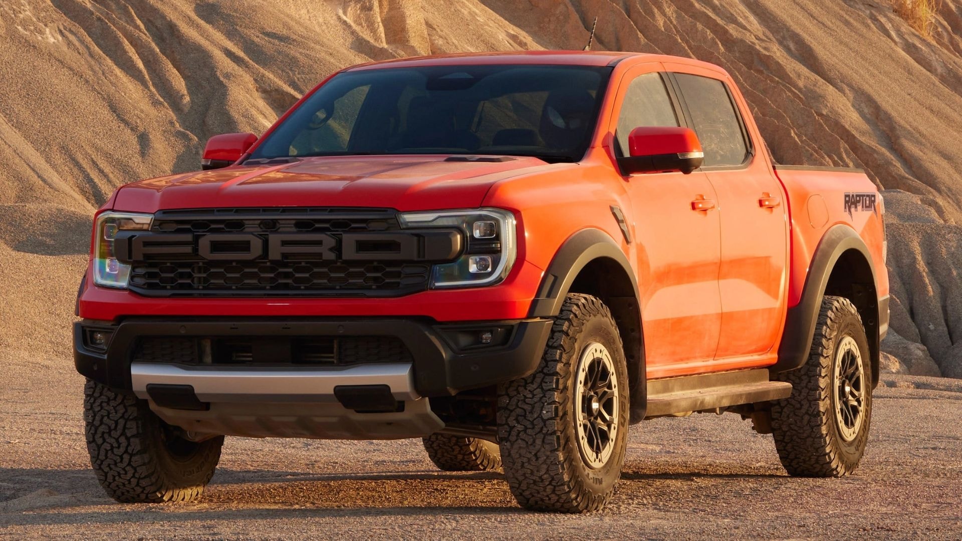 Ford Ranger Raptor V6 sắp về Việt Nam, mạnh gần 400 mã lực, dân chơi bán tải chờ giá