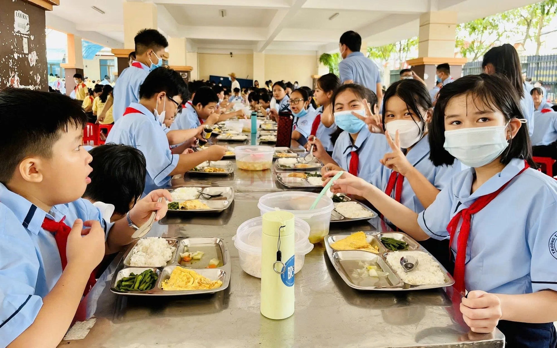 Vụ hàng trăm tấn thịt nhiễm bệnh bị đưa vào trường học gây bức xúc dư luận: Góc khuất thị trường 2 tỷ USD