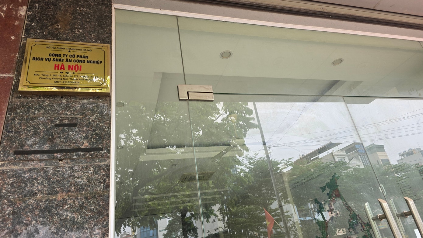 Vụ thịt lợn dịch vào bếp ăn trường học: Công an làm việc với công ty cung cấp - Ảnh 1.