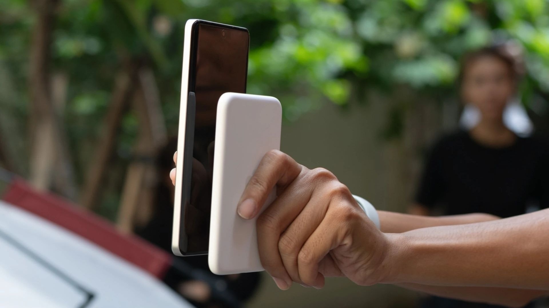 Lần đầu có điện thoại pin 10.000 mAh tại Việt Nam, sạc 1 lần dùng cả tuần