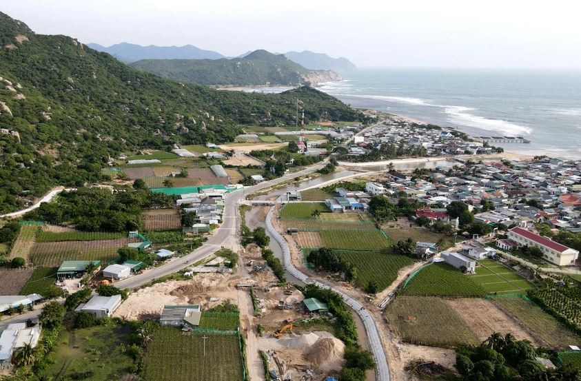 Người dân có đất bị thu hồi tại dự án điện hạt nhân đầu tiên của Việt Nam có thể nhận mức bồi thường gấp 5 lần giá đất trong bảng giá- Ảnh 2. Người dân có đất bị thu hồi tại dự án điện hạt nhân đầu tiên của Việt Nam có thể nhận mức bồi thường gấp 5 lần giá đất trong bảng giá- Ảnh 2.