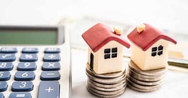 NÓNG: Bộ Tài chính đề xuất miễn thuế khi sang tên sổ đỏ cho người thân