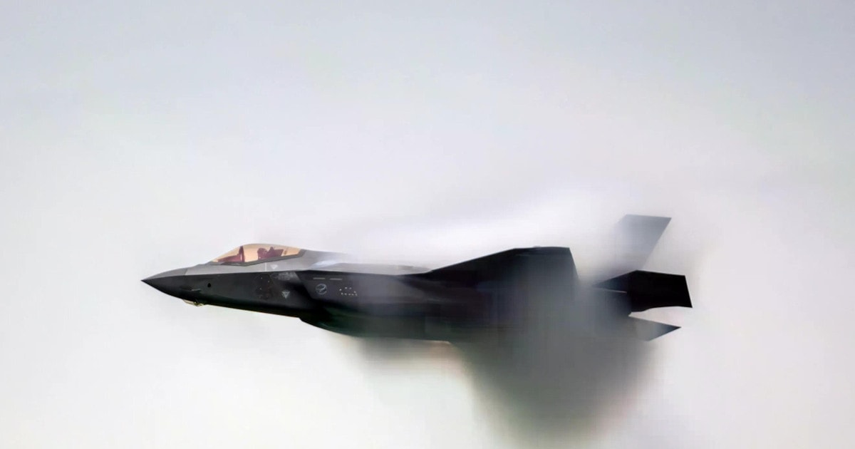 Thêm một quốc gia đóng cửa không phận với máy bay quân sự Mỹ