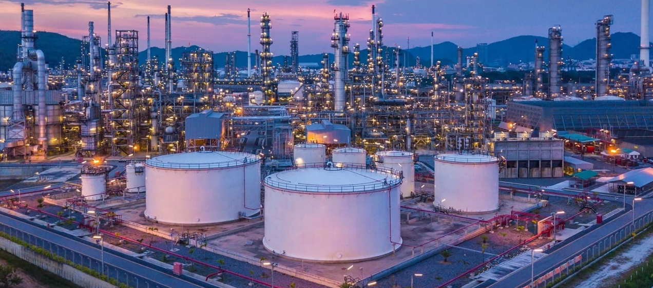 Giá xăng lên hơn 34.000 đồng/lít, Thái Lan đối mặt cuộc khủng hoảng năng lượng tồi tệ nhất lịch sử