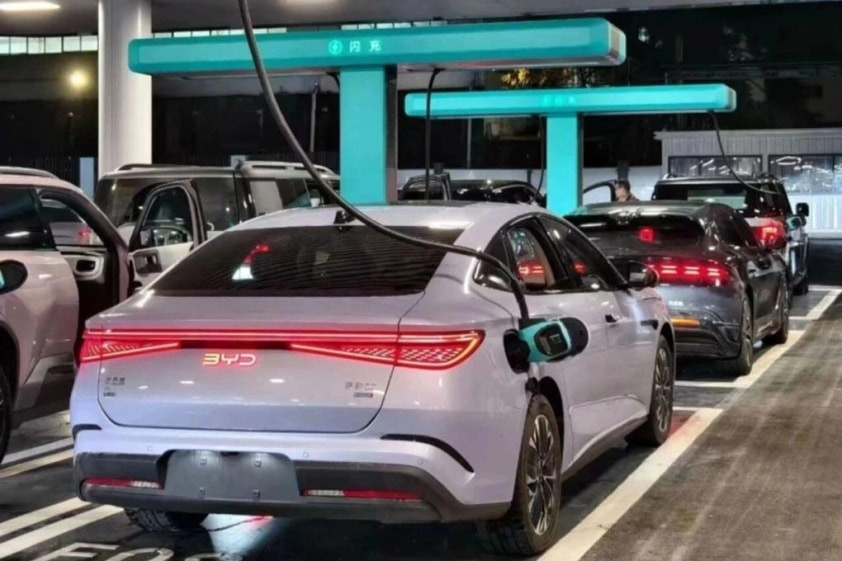boc-tran-sac-nhanh-byd-1.jpg