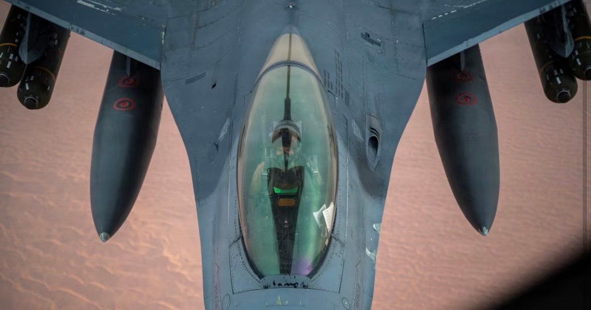 Truy tìm phi công Mỹ, Iran vẫn để ngỏ cánh cửa đàm phán