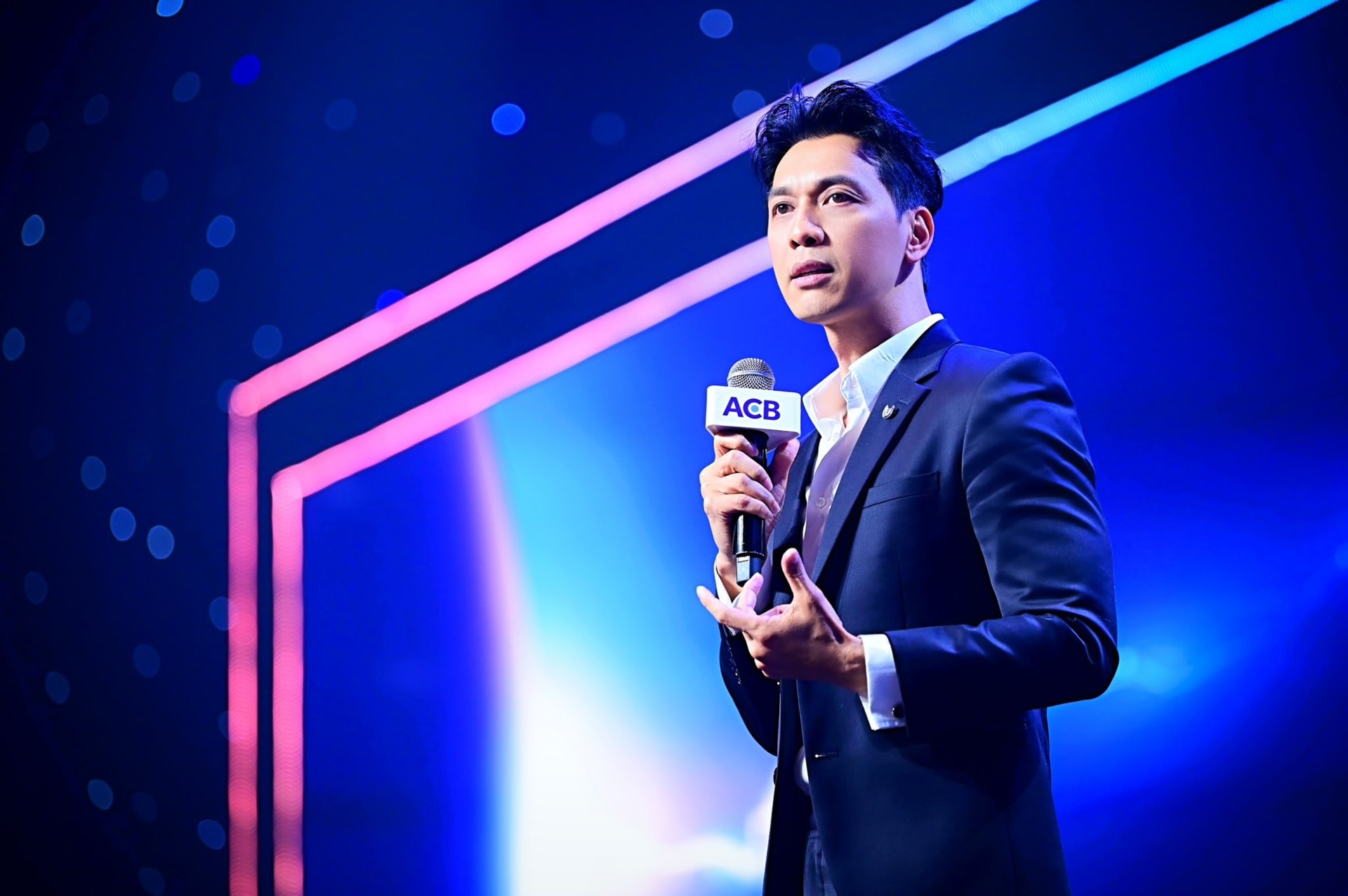 Hé lộ dàn lãnh đạo đứng sau ACB: Chủ tịch Trần Hùng Huy đứng đầu về tỷ lệ sở hữu, cơ cấu HĐQT có gì đáng chú ý?