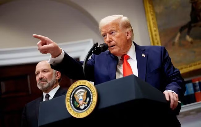 Tổng thống Mỹ Trump cảnh báo Iran đối mặt hậu quả nghiêm trọng nếu không mở cửa eo biển Hormuz - Ảnh 3.