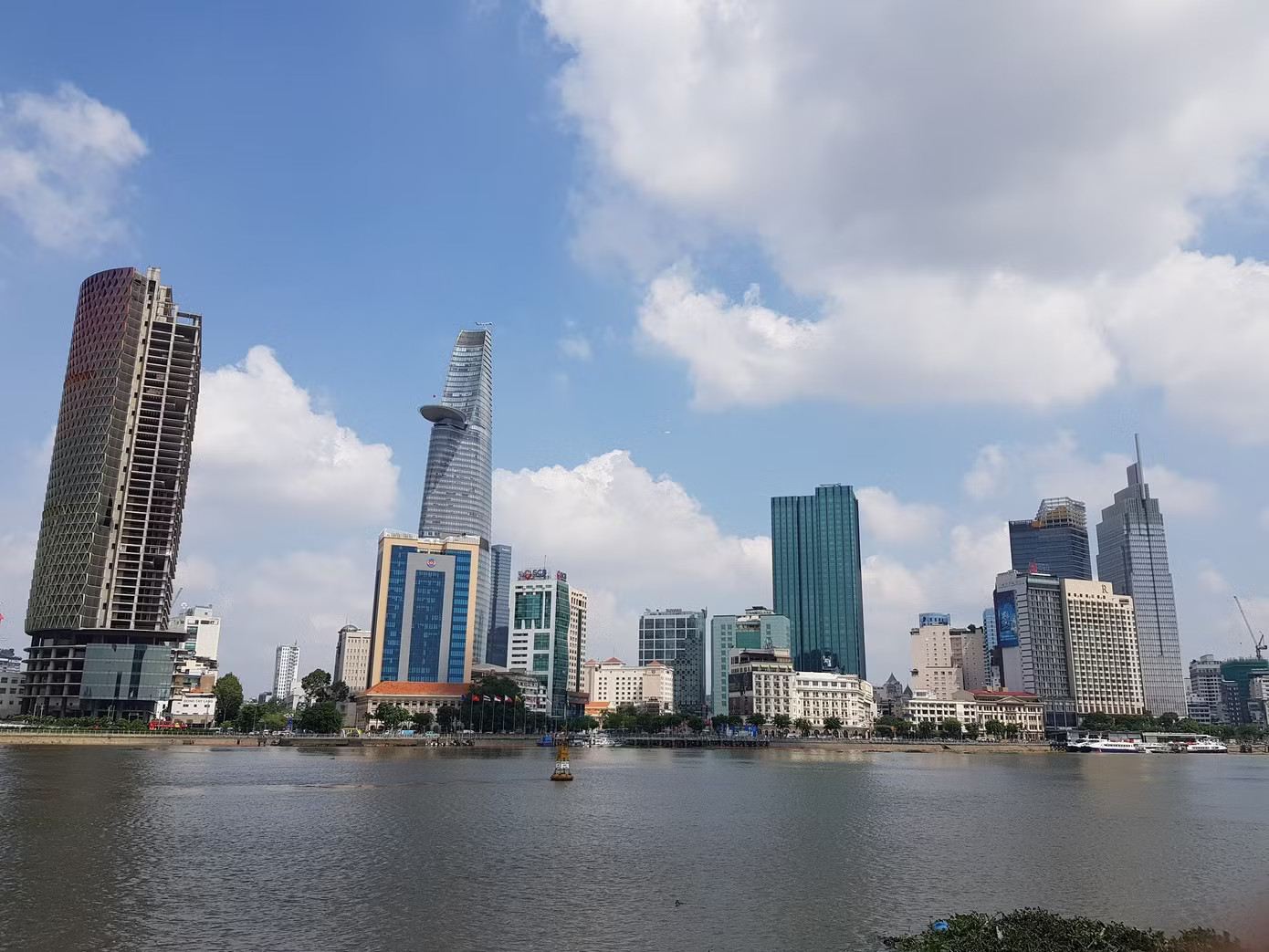 Quý I/2026, kinh tế Việt Nam tăng trưởng 7,83%. Vượt 'sóng lớn' để tăng trưởng hai con số - Ảnh 2.