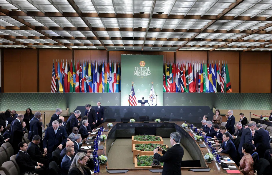 Chuỗi cung ứng 'rung chuyển', thế giới bước vào cuộc đua kim loại chiến lược