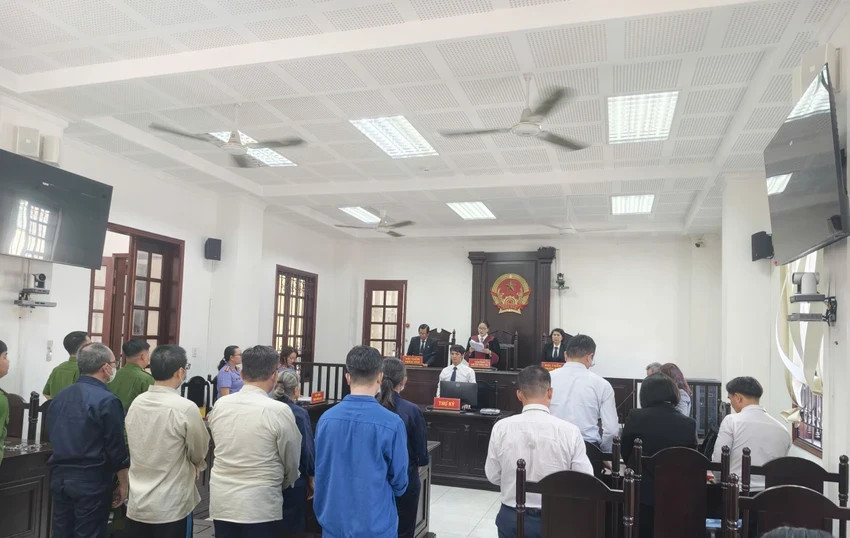 Tuyên án 11 năm 6 tháng tù đối với cựu Trưởng ban Quản trị chung cư Miếu Nổi - Ảnh 1.