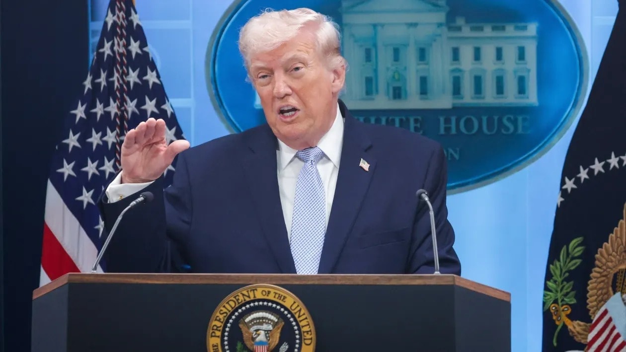 Ông Trump cảnh báo Iran: Cả một nền văn minh sẽ sụp đổ ngay trong đêm nay!