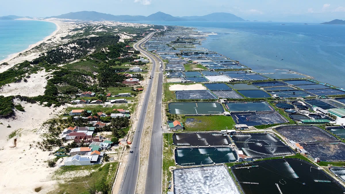 Một góc của Khu kinh tế Vân Phong. Nguồn ảnh: Báo Thanh Niên
