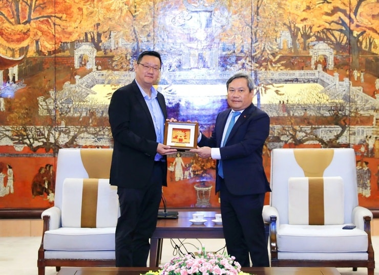 Tập đoàn Trung Quốc mong muốn hợp tác tái thiết đô thị, Chủ tịch Hà Nội khẳng định phù hợp tầm nhìn 100 năm