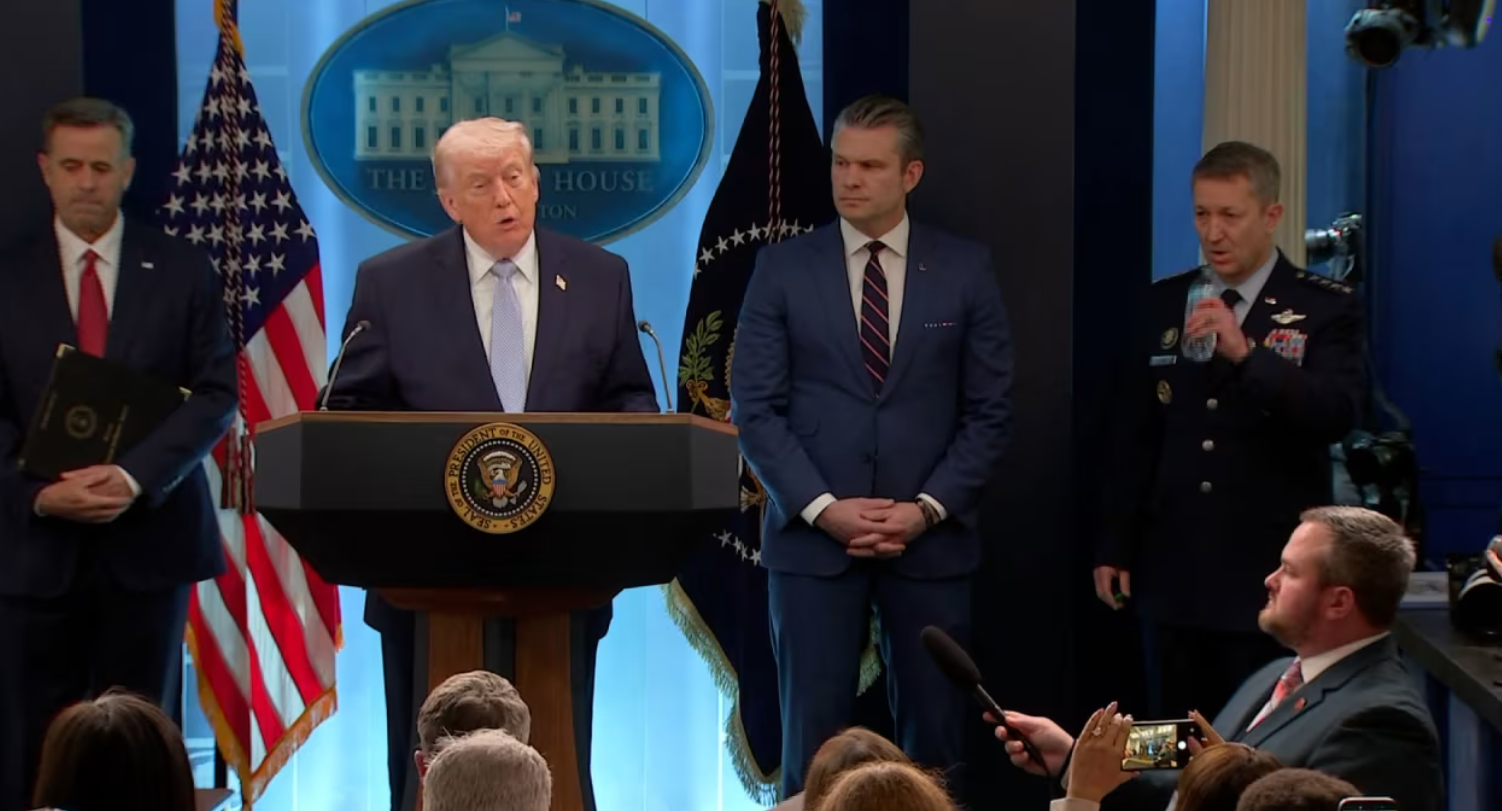 Nóng: Ông Trump mở họp báo, nói Iran có thể bị 'đánh bại' trong một đêm