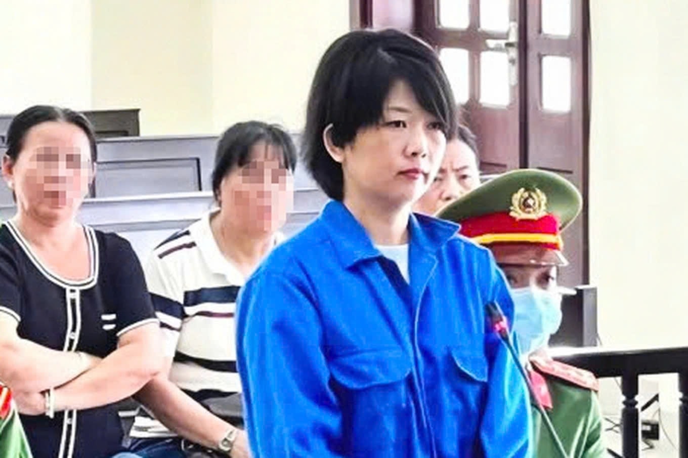 Tuyên phạt Nguyễn Thị Thu Hằng 12 năm tù, buộc bồi thường gần 4 tỷ đồng