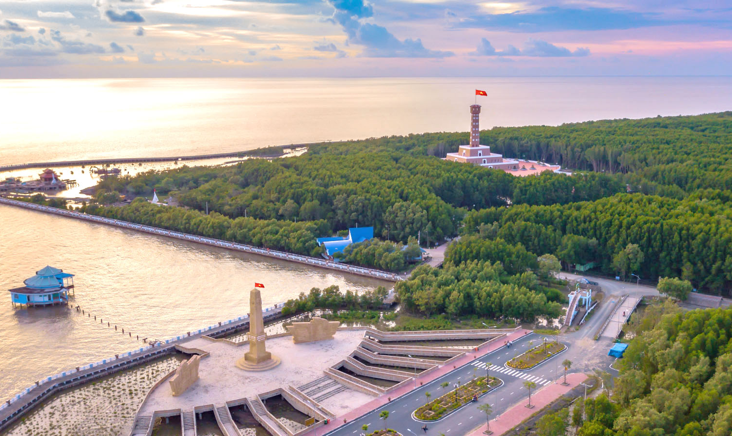 Tỉnh duy nhất Việt Nam có 3 mặt giáp biển, là quê hương của Công tử Bạc Liêu Tỉnh duy nhất Việt Nam có 3 mặt giáp biển, là quê hương của Công tử Bạc Liêu