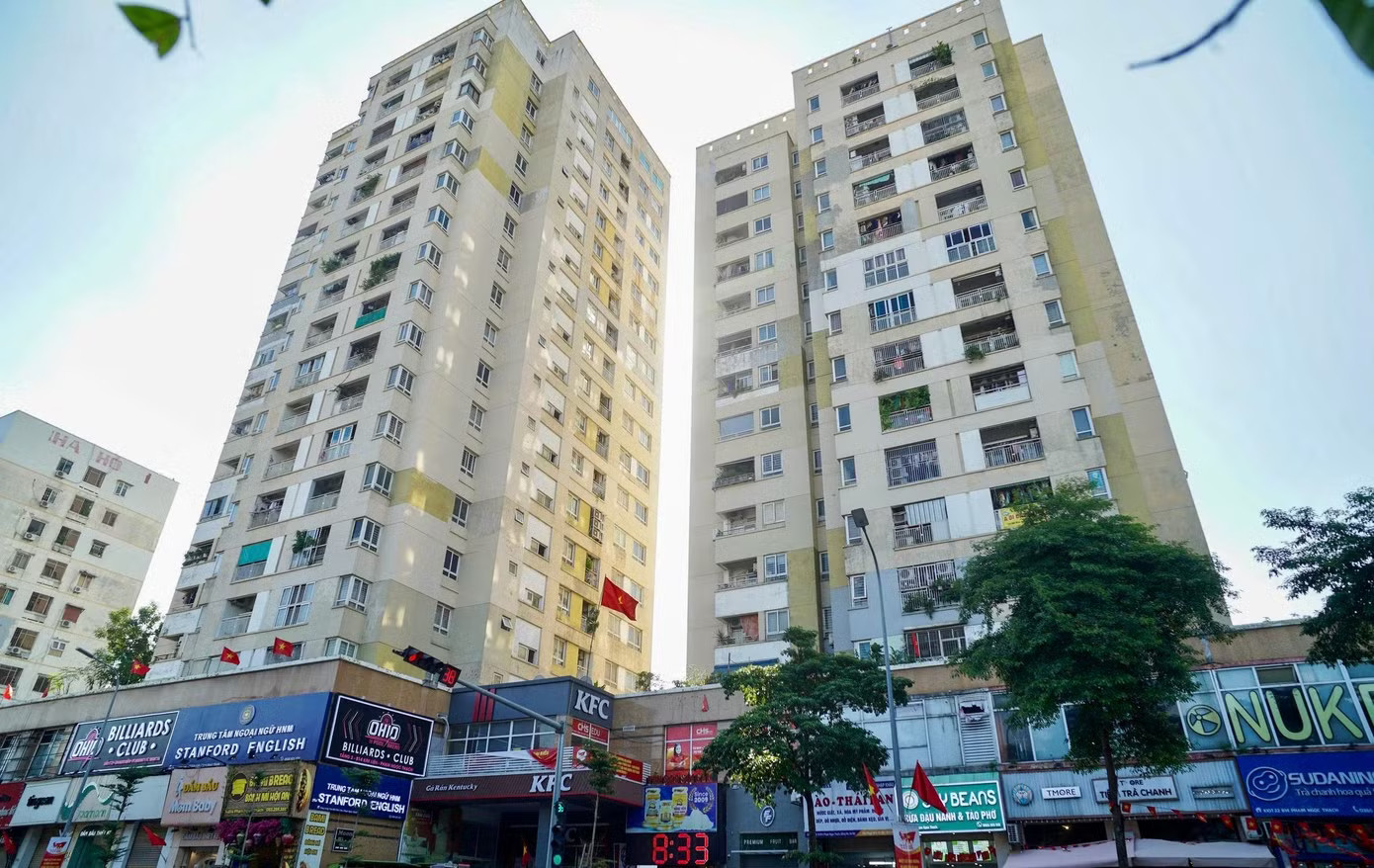 Chung cư B14 Kim Liên (cùng với B4 Kim Liên) sau khi được Cty CP xây dựng Sông Hồng xây dựng lại. Ảnh: Đức Nguyễn Chờ đợi một cuộc “đổi đời” - Ảnh 1.