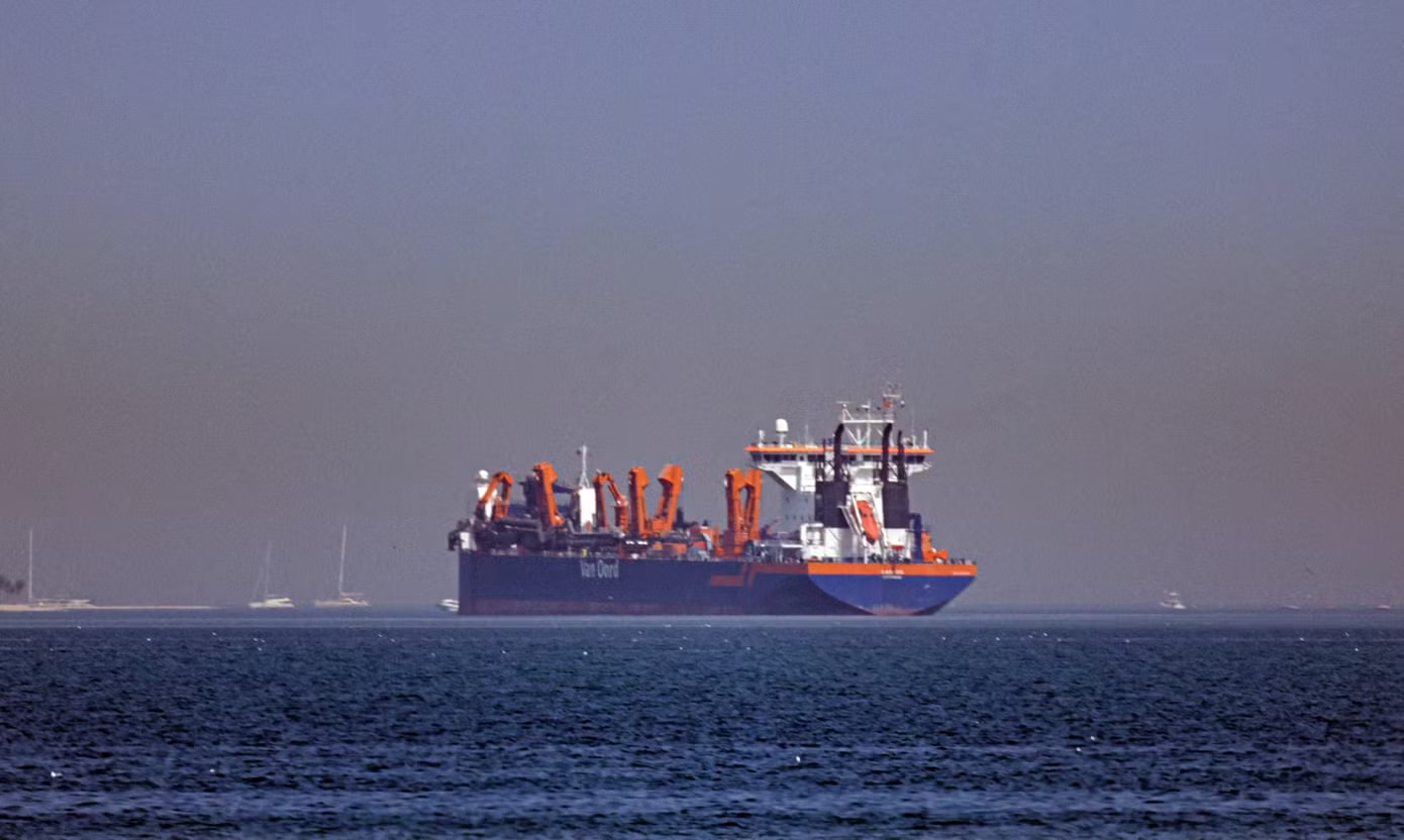 Iran và Oman tính thu phí tàu qua eo Hormuz: Bước ngoặt địa chính trị và cú sốc mới với kinh tế toàn cầu - Ảnh 1.