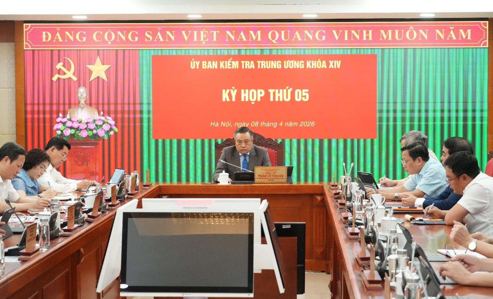 Khai trừ khỏi Đảng cựu Chủ tịch ACV Lại Xuân Thanh, đề nghị kỷ luật ông Vũ Thế Phiệt - Ảnh 1.