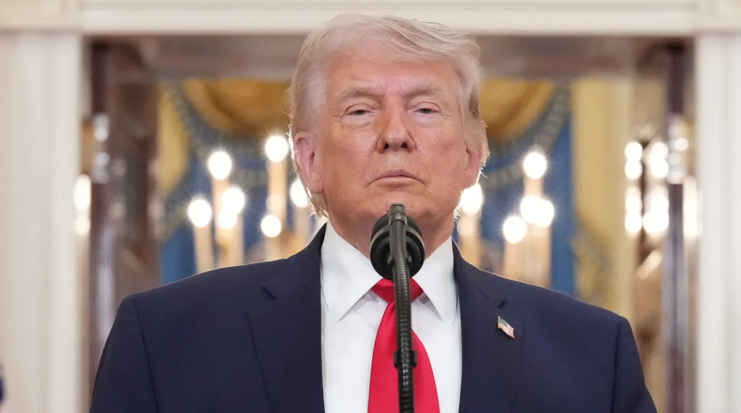 Nóng: Ông Trump đồng ý lệnh ngừng bắn hai tuần với Iran, giá dầu giảm mạnh 16%