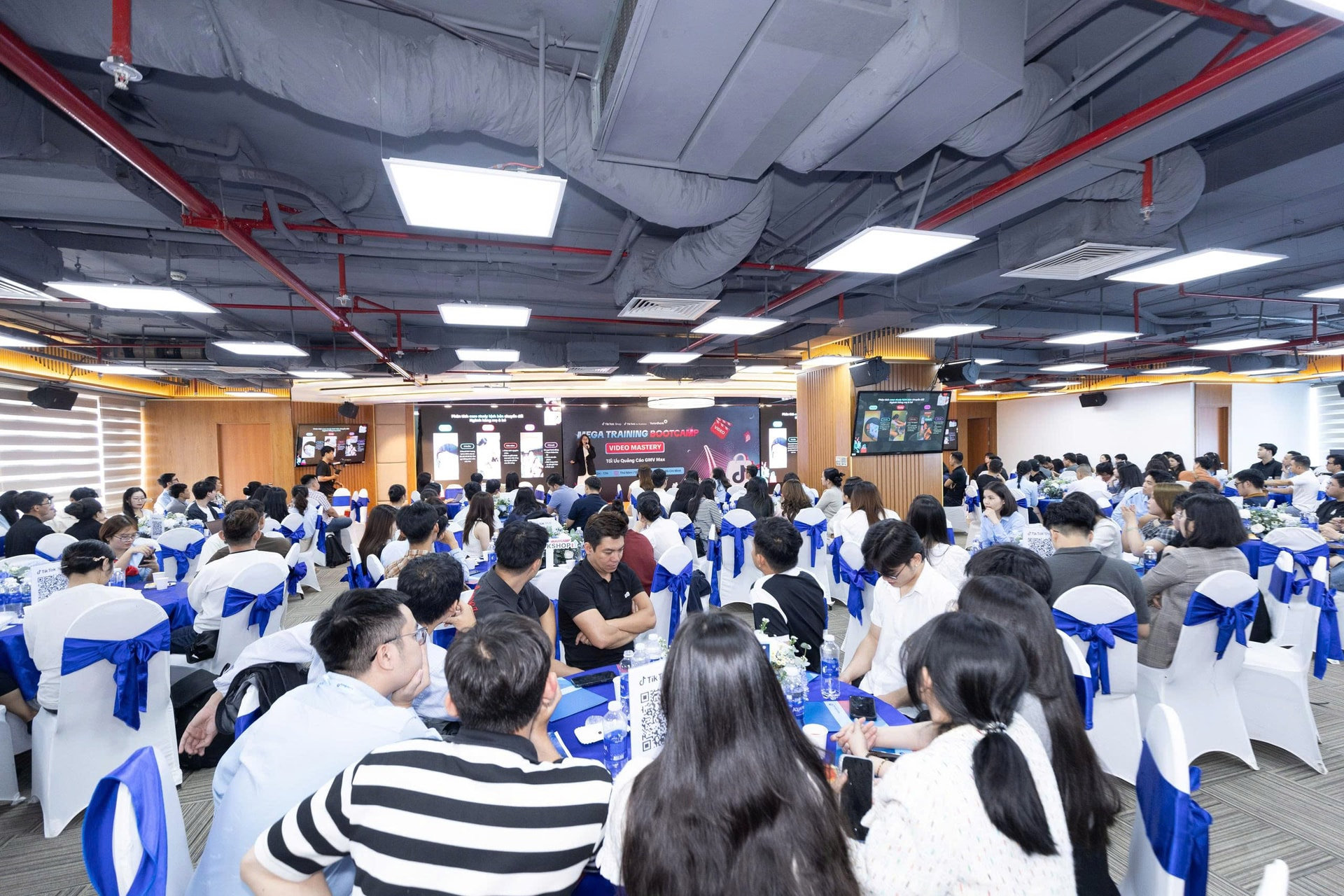 VietinBank & TikTok Shop: Mega Training Bootcamp - Hành trình từ TP.HCM đến Hà Nội - Ảnh 2.