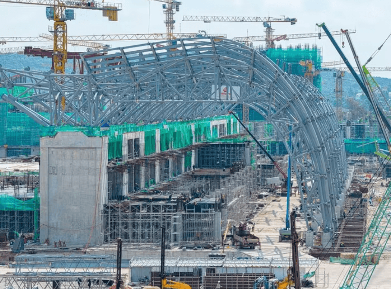 Huy động 12.000 tấn thép, Việt Nam xây dựng công trình hơn 150.000m2 được định vị ở nhóm dẫn đầu thế giới- Ảnh 7. Huy động 12.000 tấn thép, Việt Nam xây dựng công trình hơn 150.000m2 được định vị ở nhóm dẫn đầu thế giới- Ảnh 7.