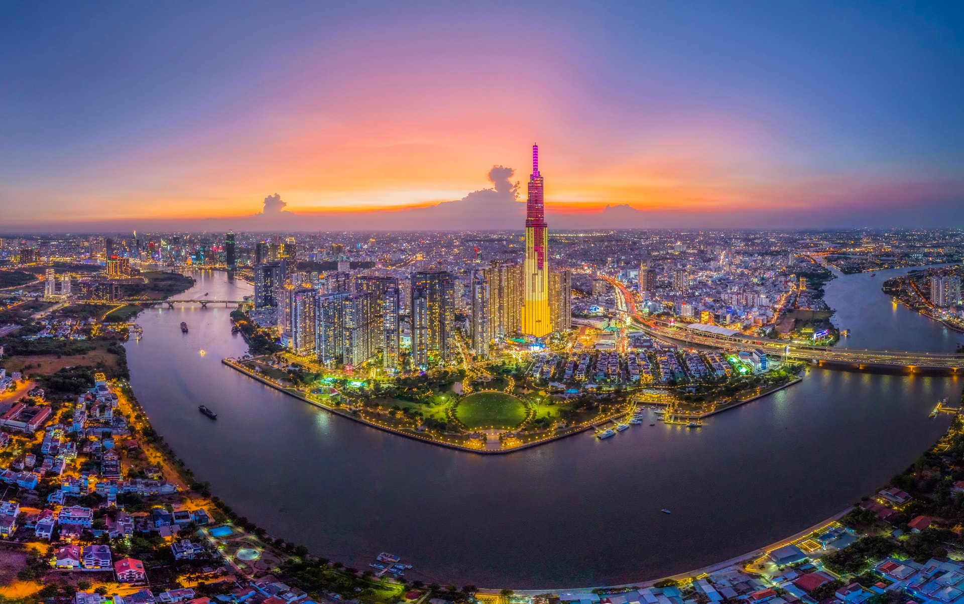 Siêu đô thị giàu có của Việt Nam sẽ rót hơn 192.000 tỷ vào hệ thống cảng biển, tham vọng vươn tầm logistics quốc tế- Ảnh 2.