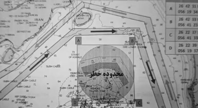 Iran công bố bản đồ giúp tàu thuyền tránh thủy lôi ở eo biển Hormuz - Ảnh 1.