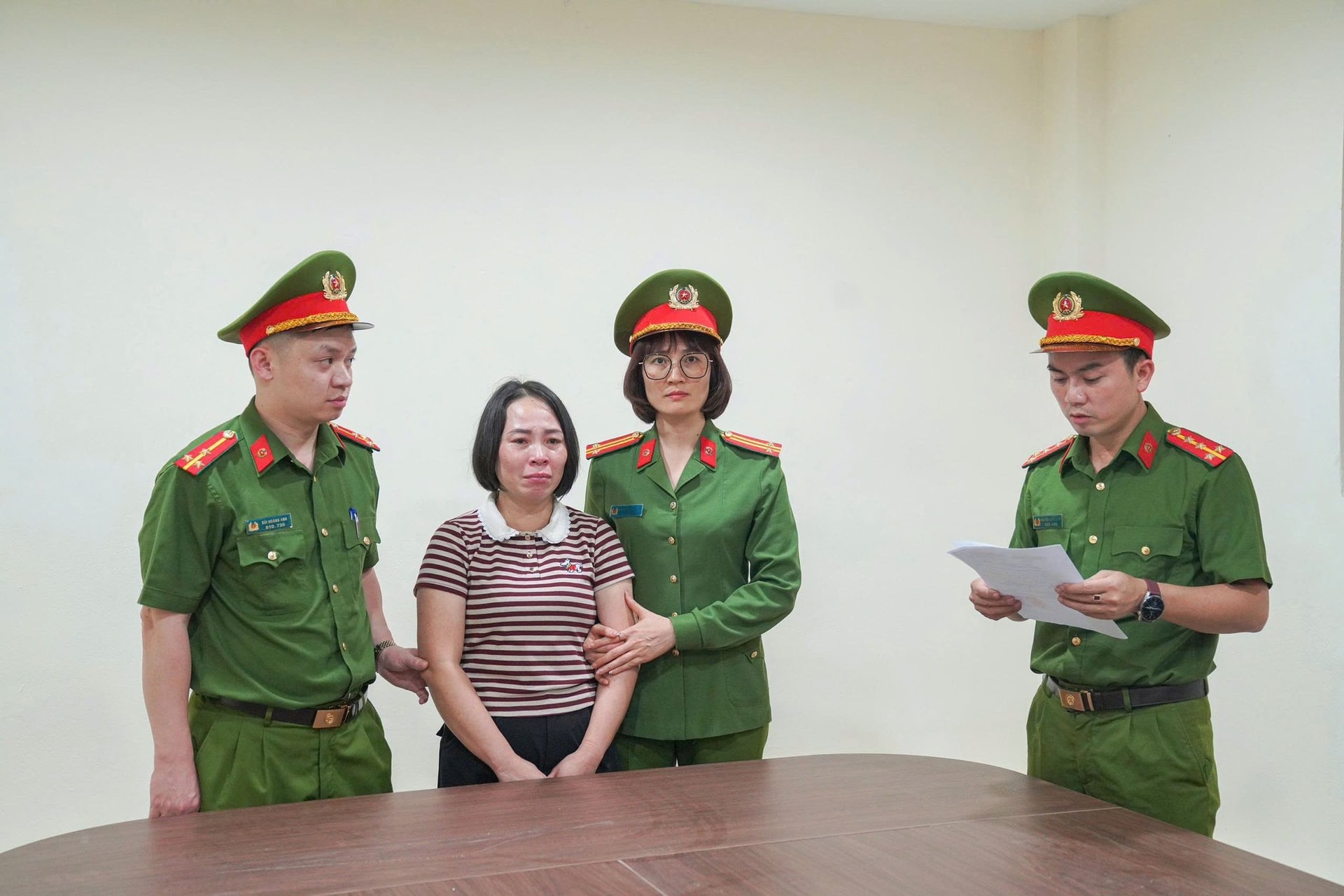 Khởi tố, bắt giam Giám đốc, Hiệu trưởng, kế toán 'ăn chặn' tiền trợ cấp cho người tâm thần, người khuyết tật - Ảnh 4.