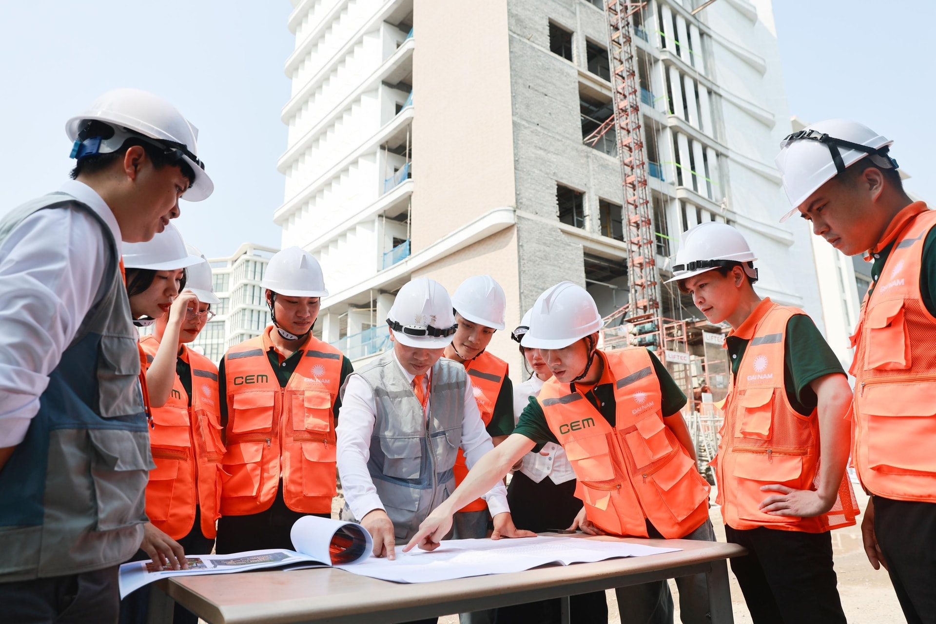 Một ngành học tại Việt Nam khó bị AI thay thế, lương 50 triệu đồng/tháng, 100% có việc làm ngay sau khi tốt nghiệp