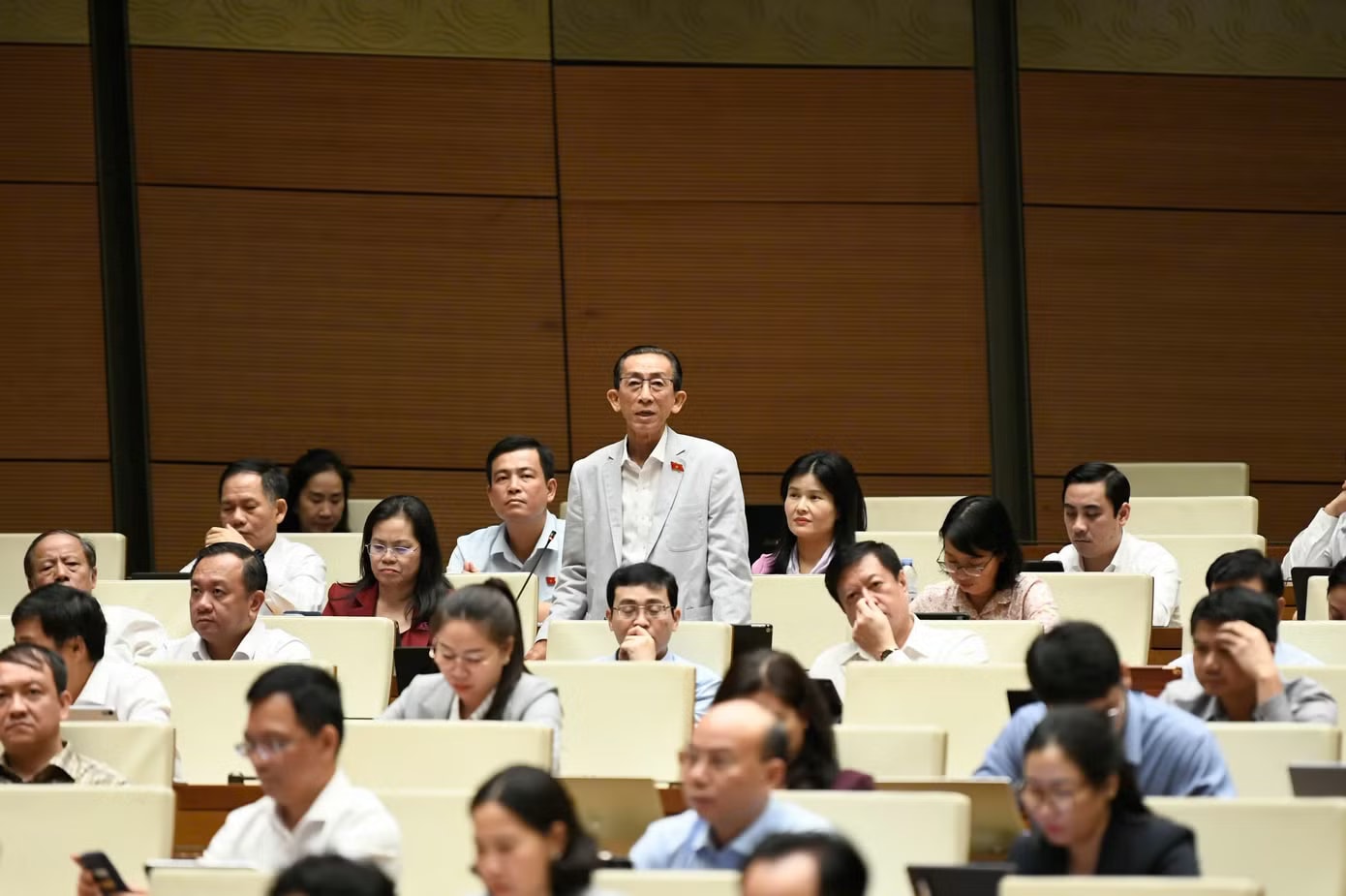 Đề xuất giảm thuế xăng dầu về 0% ít nhất đến 30/9 hoặc đến hết năm 2026 - Ảnh 1.