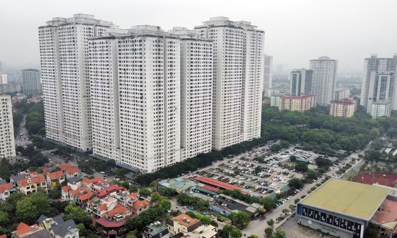 Cư dân khu chung cư HH Linh Đàm (phường Hoàng Liệt, Hà Nội) nhận được Hơn 10 năm chưa có sổ, cư dân chung cư 'vạn dân' được lấy ý kiến xử lý sai phạm chủ đầu tư - Ảnh 1.