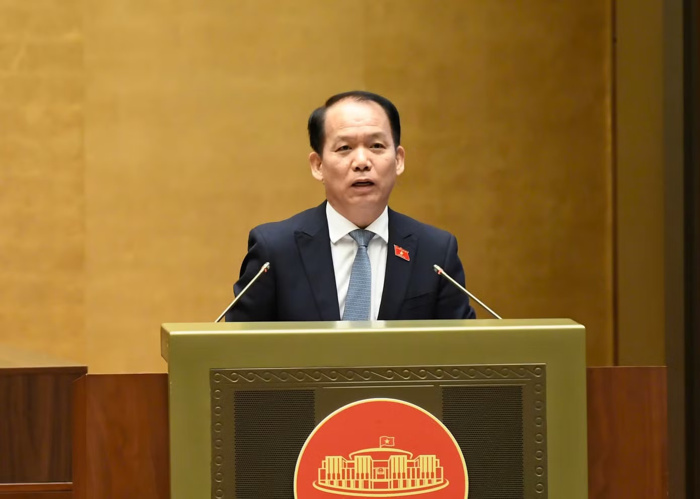Bộ trưởng Tư pháp: Giao dịch bất động sản phải công chứng theo địa hạt để ‘ngăn chặn gian lận’ - Ảnh 1.