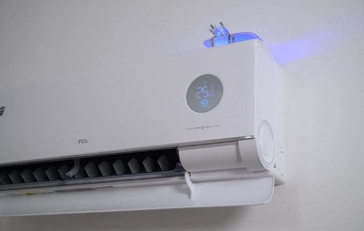 Làm lạnh và tiết kiệm điện thôi chưa đủ, xuất hiện chiếc điều hoà có thể lọc không khí kèm cấp khí tươi tự động bằng AI