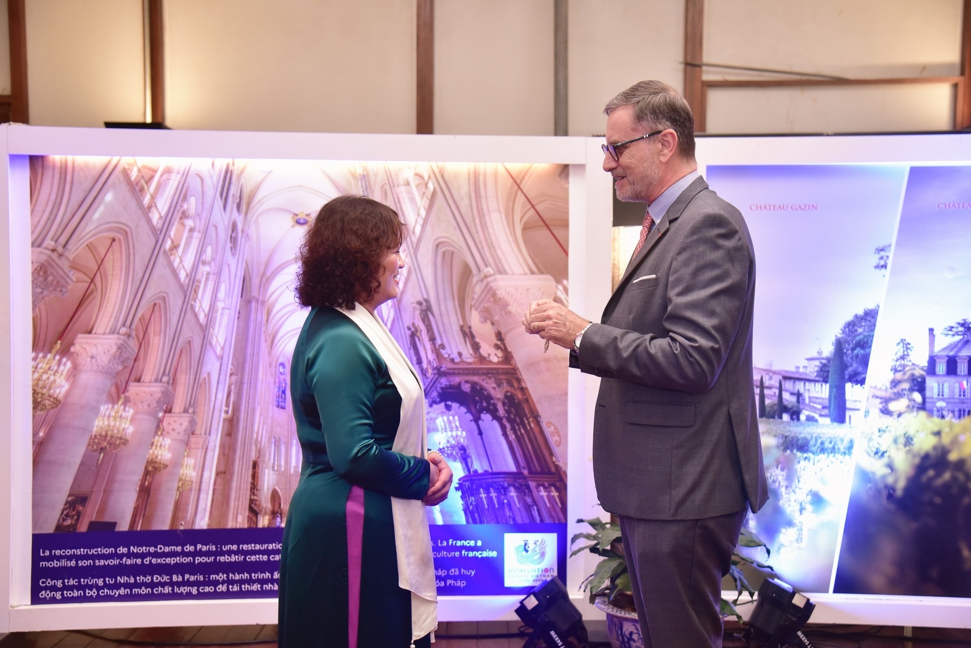 Hiệu trưởng một đại học tại Việt Nam nhận phần thưởng danh giá của Chính phủ Pháp