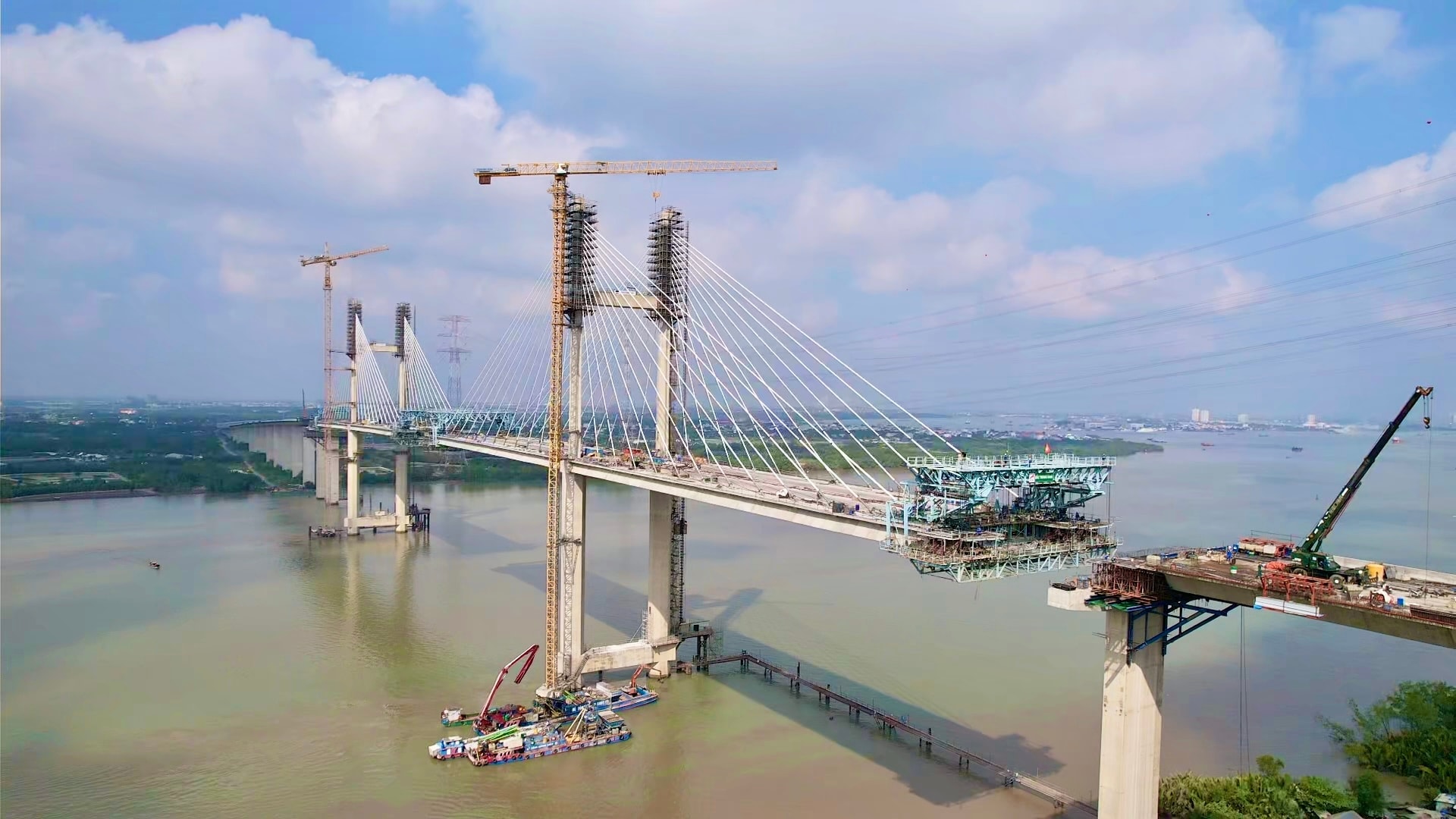 Chính thức chốt ngày thông xe cầu dây văng 3.500 tỷ đồng có tĩnh không cao nhất Việt Nam, người dân miền Tây hưởng lợi lớn