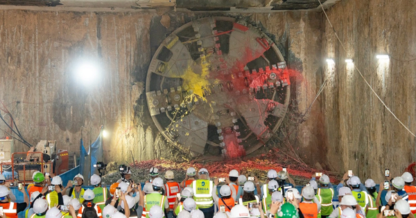 Huy động 2 cỗ máy TBM khổng lồ, Việt Nam chính thức đào thông 4km đường hầm dưới lòng Thủ đô