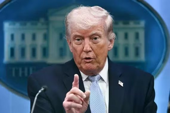 Tổng thống Mỹ Trump nói Iran sẽ quay lại bàn đàm phán - Ảnh 1.